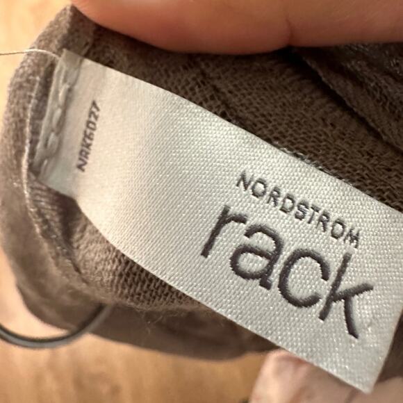 🍷Nordstrom Rack grey chevron textured infinity circle scarf - Picture 2 of 4